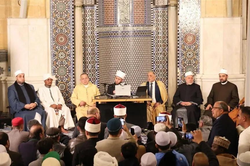 إطلاق ملتقى الفكر الإسلامي الدولي من مسجد الإمام الحسين بحضور نخبة من علماء العالم وآلاف الطلاب