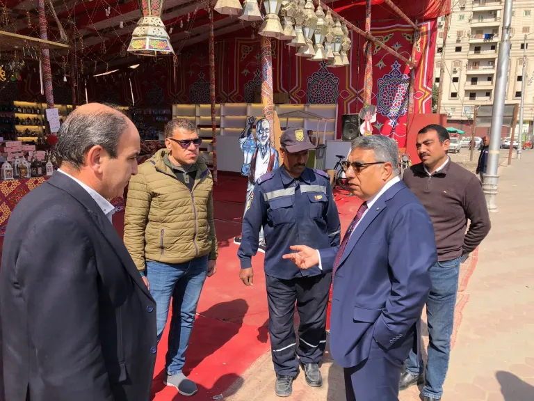محافظ الدقهلية يتفقد الخيمة الرمضانية بنهاية شارع الجيش ويوجه بتطبيق اشتراطات الحماية المدنية