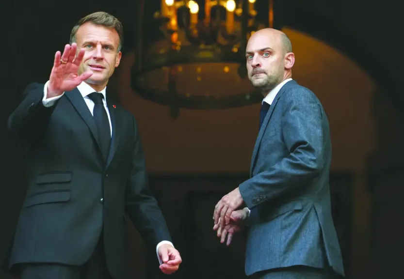 توتر فرنسي–أميركي بعد مقتل ناشط يميني… والسفير الأميركي يستأنف مهامه بشروط باريس