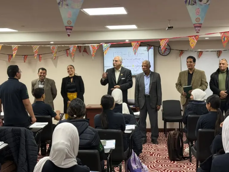 مدير تعليم البحر الأحمر يتفقد مدرسة ”آدد” للفنادق لمتابعة سير العمل بمنظومة التكنولوجيا التطبيقية