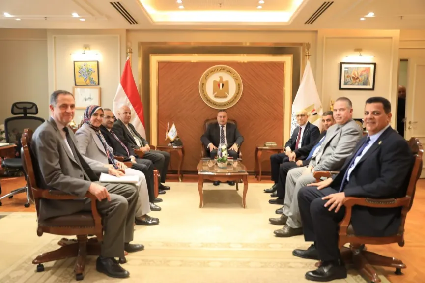 رئيس جامعة الدلتا التكنولوجية يهنئ وزير التعليم العالي والبحث العلمى بمكتبه ويؤكد دعم مسيرة التطوير