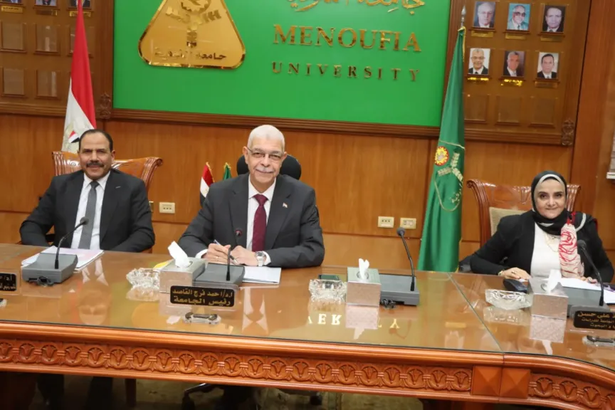 رئيس جامعة المنوفية يرأس جلسة مجلس الجامعة