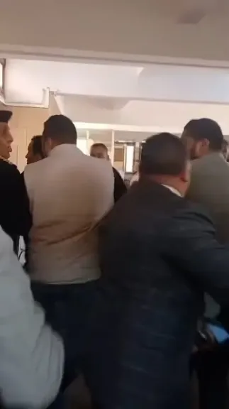 بكفالة 1000 جنيه.. إخلاء سبيل المحامي المتهم بحيازة مطواة والتشاجر مع زملائه داخل محكمة قنا