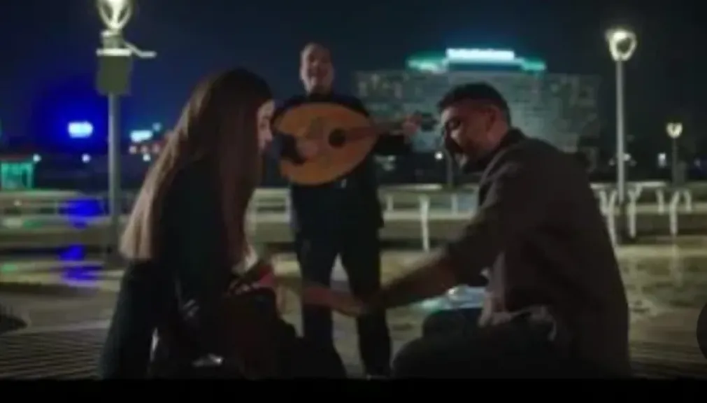 غنوة تقرب القلوب.. «علي كلاي» وروح يعيشا لحظة اعتراف في الحلقة السابعة