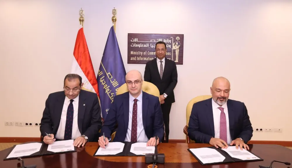 لتحسين خدمات المحمول .. التفاصيل الكاملة للشراكة الجديدة بين المصرية للاتصالات و «إي آند»