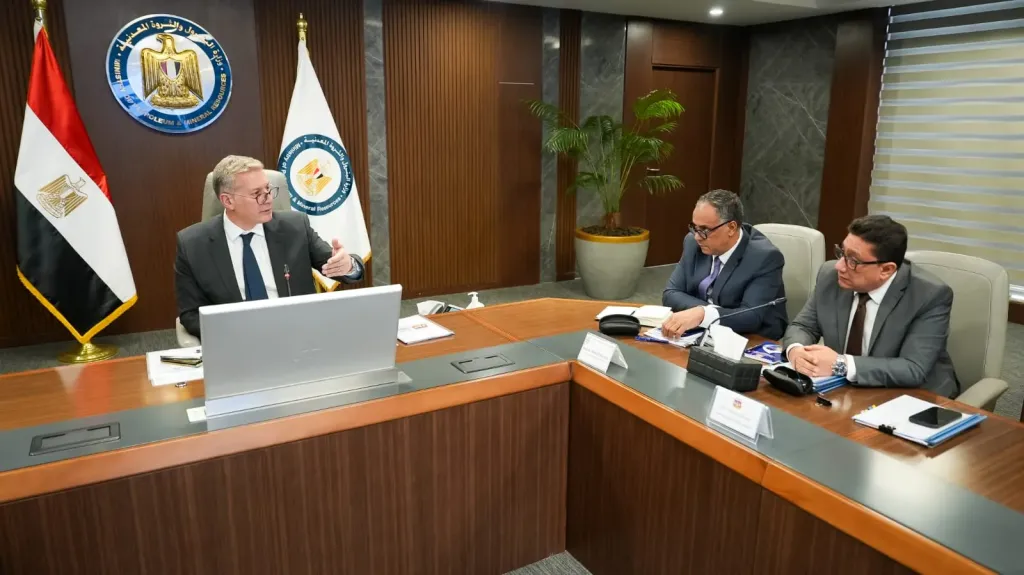 ميناء الحمراء البترولي يبدأ نشاط تخزين وتداول الخام لحساب الغير.. وخطة لتحويله إلى مركز لوجستي إقليمي على المتوسط