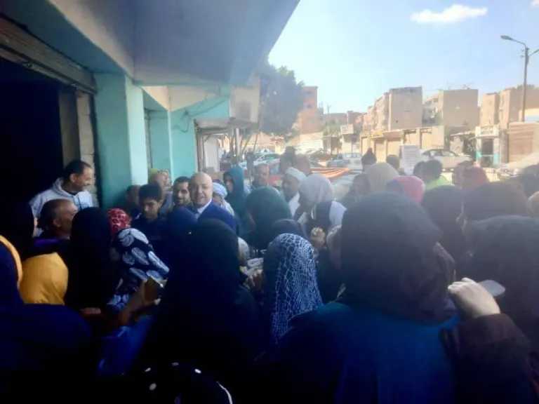 محافظ الفيوم يفاجئ شوارع العاصمة ويحيل رئيس حي غرب للتحقيق