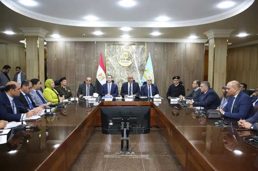 محافظ كفرالشيخ يترأس المجلس التنفيذي للمحافظة لمناقشة عدد من القرارات والموضوعات الخدمية والتنموية