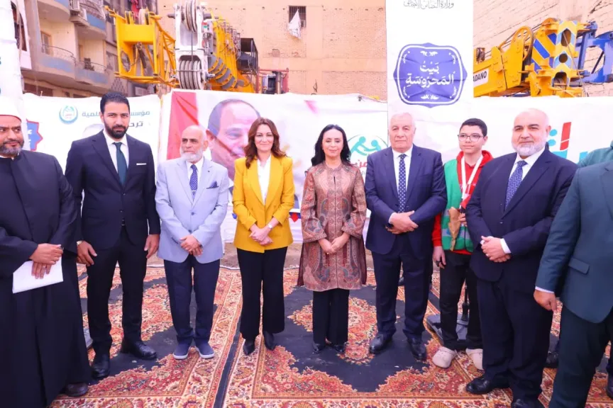 وزيرة التضامن تتفقد وحدة إطعام ”المحروسة ” بمؤسسة يمن الخيرية بـ” الوراق”