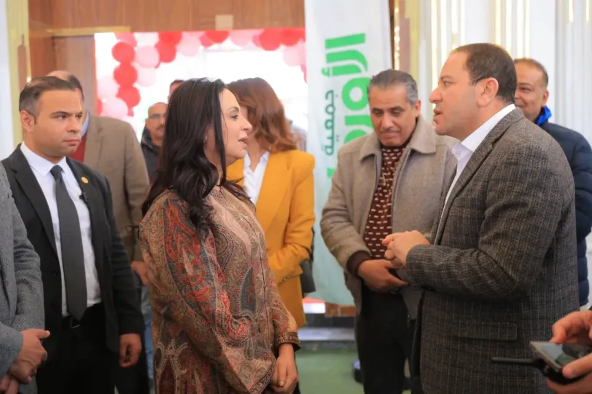 وزيرة التضامن  تتفقد مقر إطعام جمعية الأورمان بـ” إمبابة”