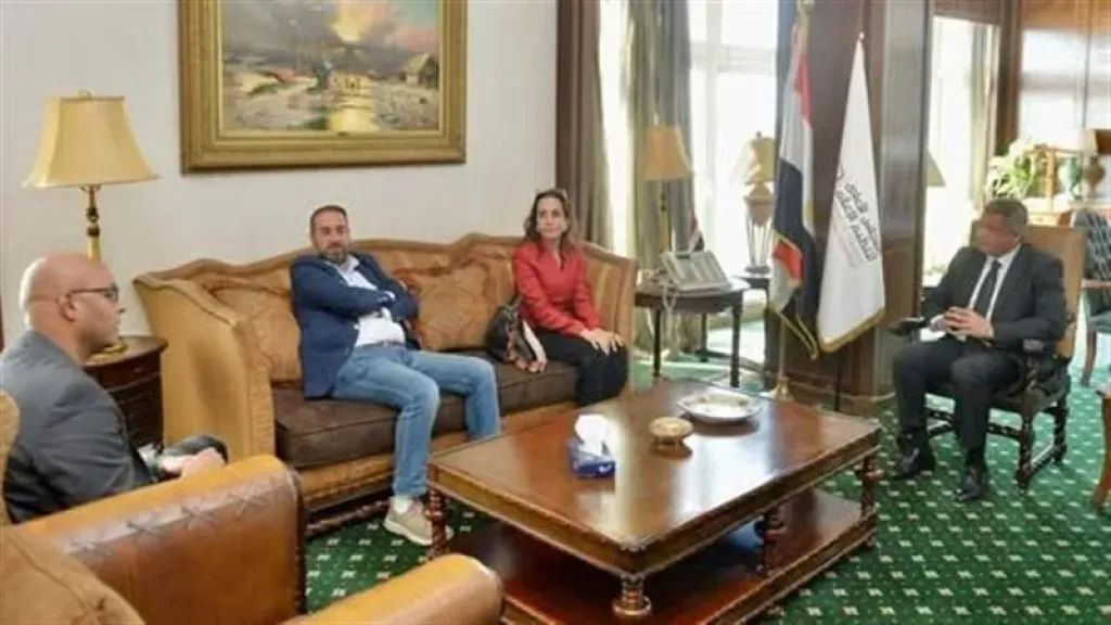 رئيس الأعلى للإعلام يلتقي وفد قناة الغد لتعزيز التعاون المشترك