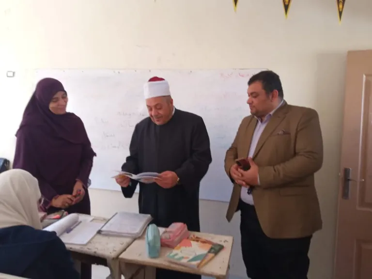 رئيس قطاع المعاهد الأزهرية يتفقد ”فتيات نور الإسلام” بدمياط..ويشدد على تعزيز القيم الأزهرية