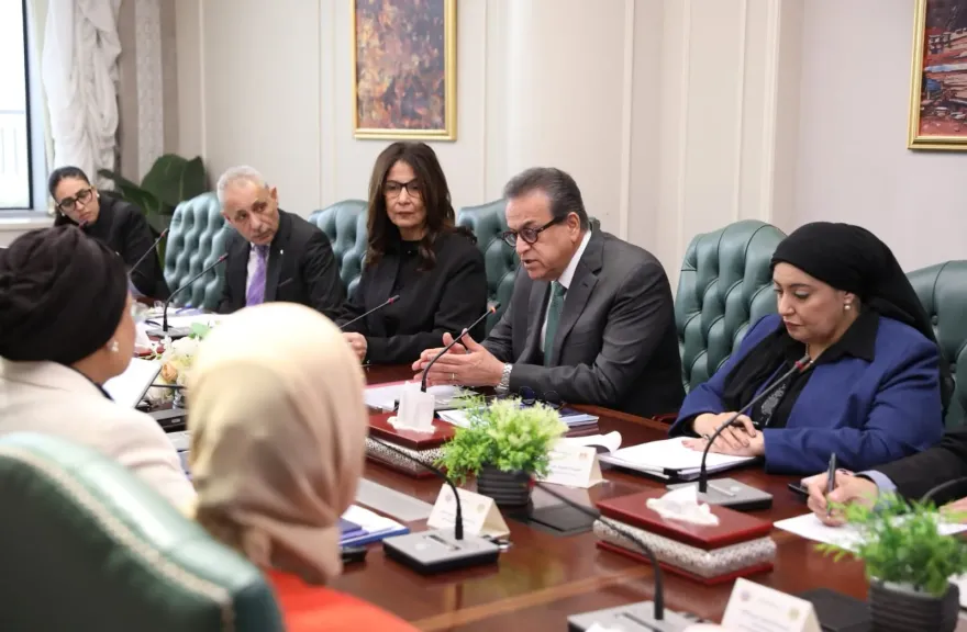 وزير الصحة يستقبل وزيري الأوقاف والثقافة لبحث توحيد الخطاب التوعوي في مواجهة القضية السكانية