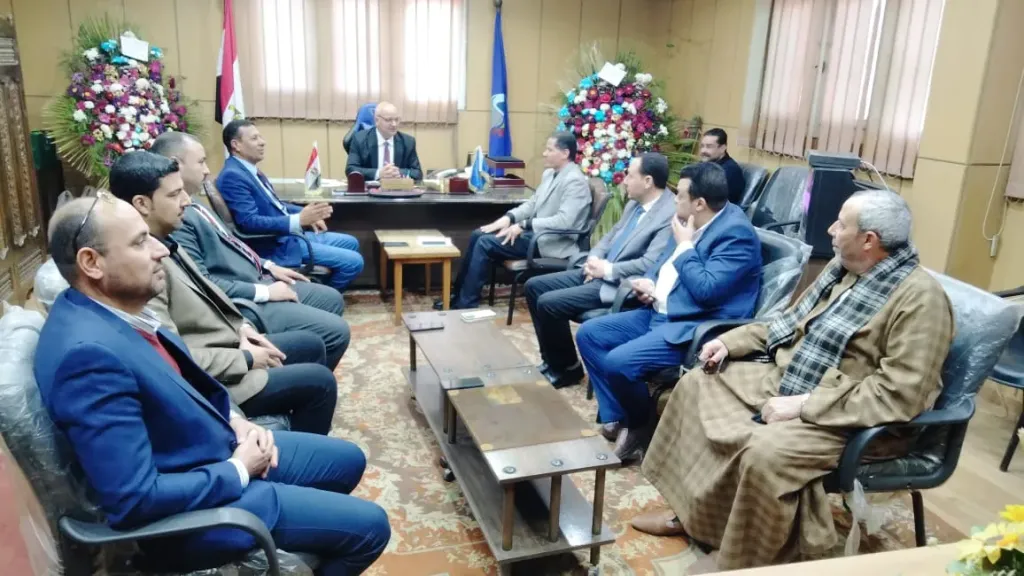 وكيل زراعة البحيرة يستقبل مسئولى الإصلاح الزراعي لمناقشة طلبات المزارعين