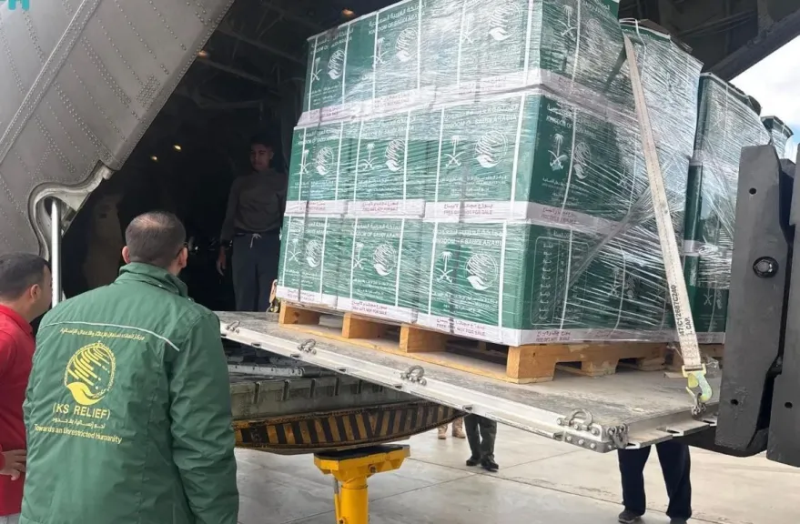 مطار العريش يستقبل الطائرة الإغاثية السعودية الـ 82 لإغاثة الشعب الفلسطيني في قطاع غزة