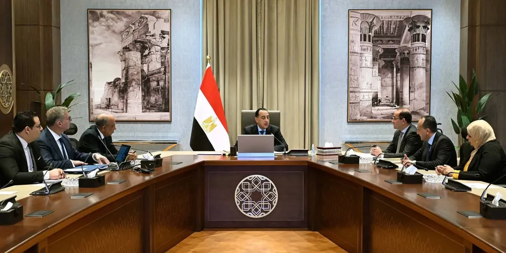 مدبولي يعلن حالة تأهب قصوى بقطاع الطاقة: مخزون استراتيجي آمن وخطة شاملة لتأمين الإمدادات رغم التصعيد الإقلي