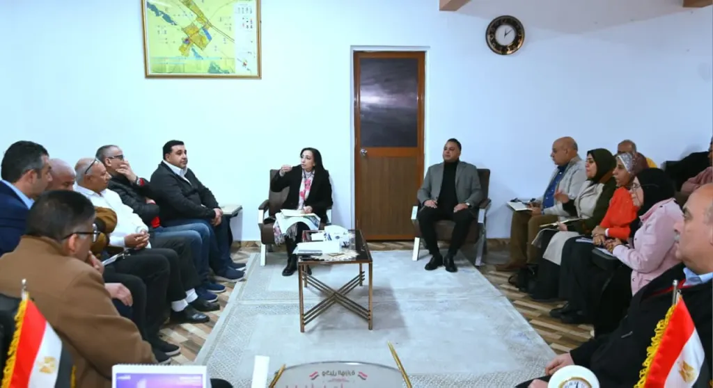محافظ البحيرة: ملفات مياه الشرب والكهرباء والتقنين والحيز العمراني بوادى النطرون.. على رأس الأولويات