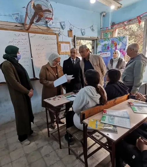 «أبو كيلة» تتفقد مدارس غرب القاهرة.. وتؤكد: الانضباط أول طريق التفوق