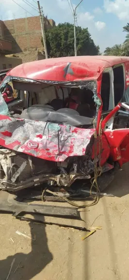 إصابة 9 أشخاص إثر حادث تصادم سيارة ميكروباص وأخرى نقل بأسيوط