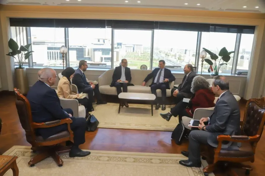 وزير الزراعة يبحث مع وفد ”الإيفاد” مشروعات التعاون المشترك لدعم صغار المزارعين
