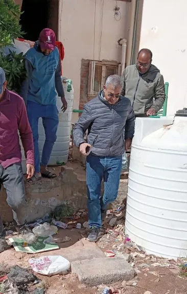رئيس شركة مياه البحر الأحمر يتابع اعمال توصيل شبكات مجمع خدمات الجمله بالغردقة ويتفقد استكمال منظومة الضخ بمنطقة العلام