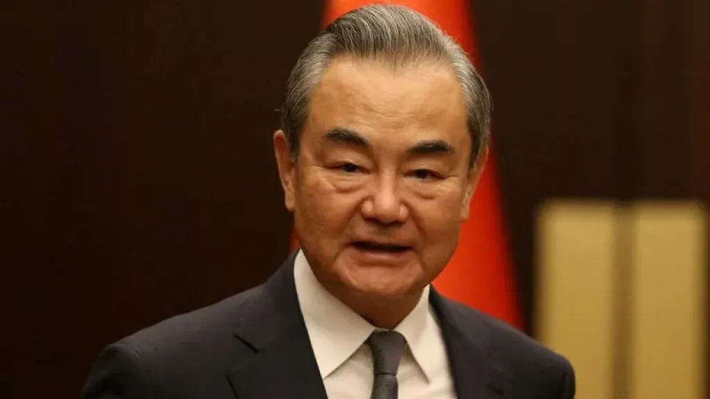 وزير الخارجية الصيني يؤكد لنظيره الإسرائيلي معارضة بكين لضرب إيران