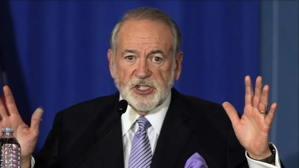 كورتزر: ضغوط ترامب في أوكرانيا وإيران… استسلام لا تسوية