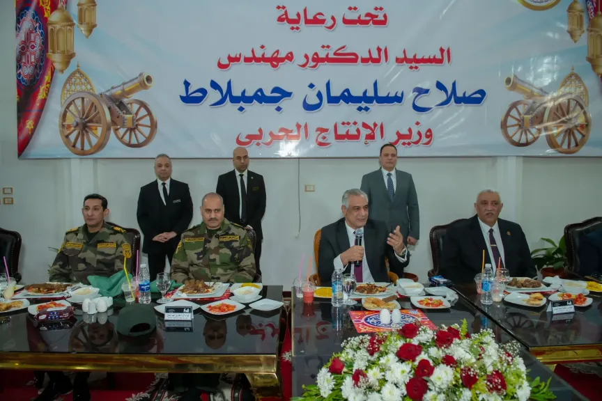 ”جمبلاط”: عمال الإنتاج الحربي .. الركيزة الأساسية لدعم القوات المسلحة