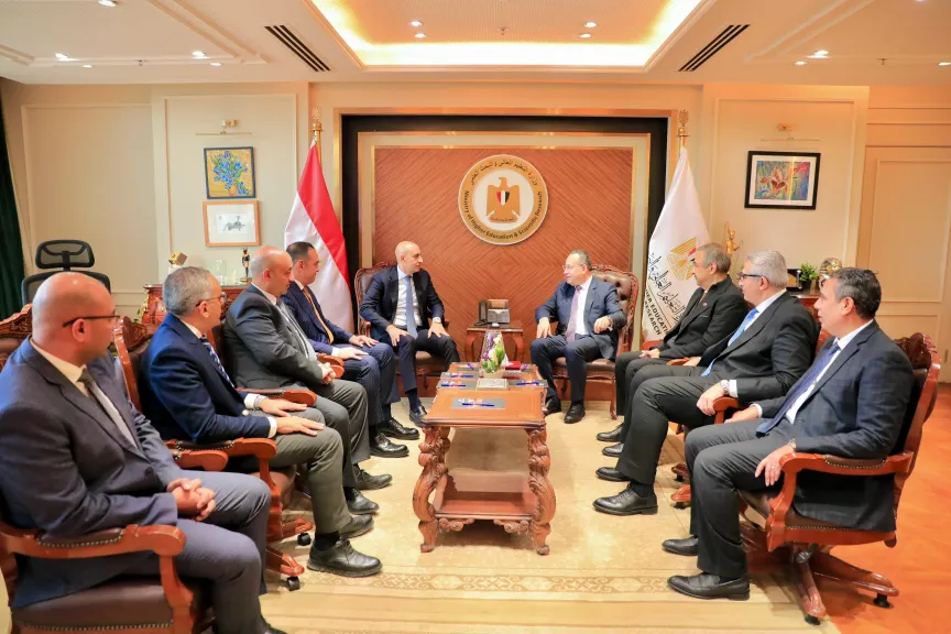 «قنصوة» و«عبداللطيف» يبحثان آليات التنسيق المشترك لربط مخرجات التعليم بسوق العمل