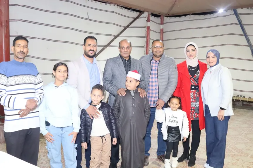 رئيس محكمة البحر الأحمر الابتدائية يكرّم حفظة القرآن الكريم ويهنئ باحثًا قانونيًا لحصوله على الدكتوراه