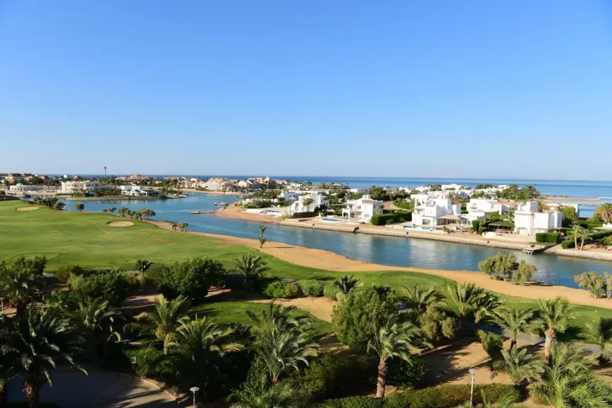 بإيرادات 19.8 مليار جنيه.. الجونة تحقق نموًا قياسيًا في الإيرادات والمبيعات العقارية خلال 2025