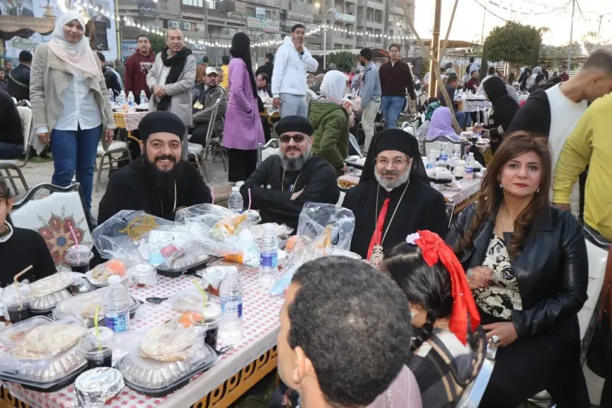 ” أسرة واحدة ”..الأنبا توما يشارك في إفطار محافظة سوهاج لذوي الهمم