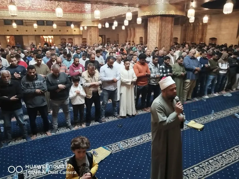 أوقاف جنوب سيناء تواصل أداء صلاتي العشاء والتراويح بالمساجد في أجواء إيمانية عامرة