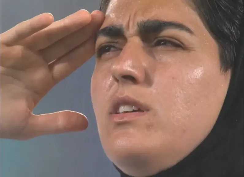 لاعبات إيران يوجهن رسالة قوية في كأس آسيا… تحية عسكرية خلال النشيد دعماً لبلادهن