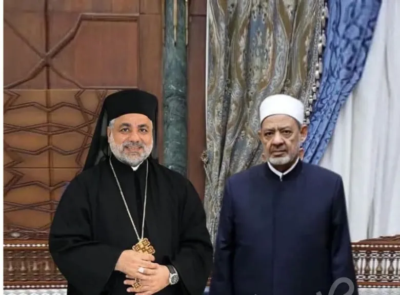 مطران طيبة للأقباط الكاثوليك  في زيارة ودية لفضيلة الإمام الأكبر للاطمئنان على صحته