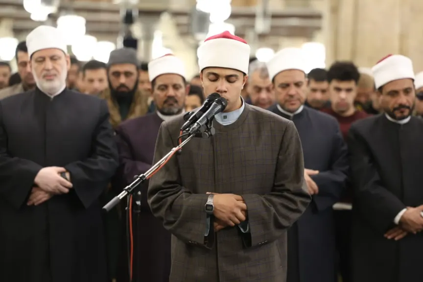 صوت أزهري واعد يصدح في رحاب الجامع الأزهر خلال صلاة التراويح