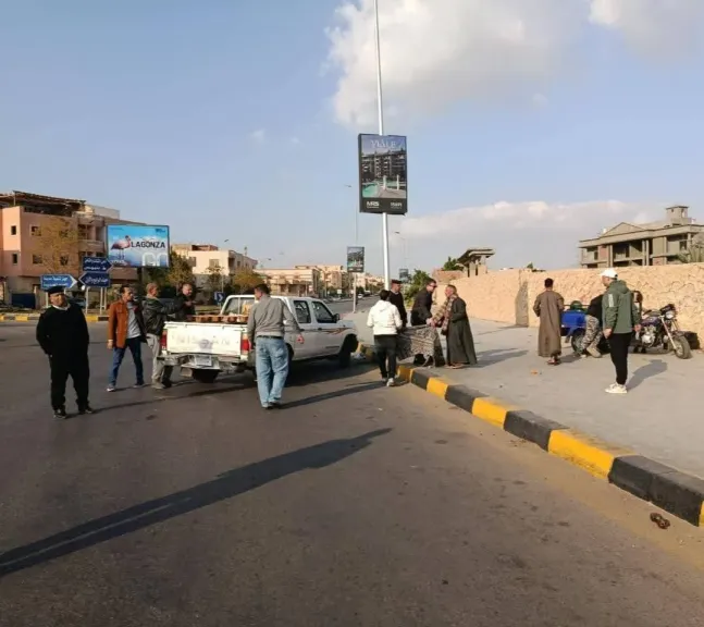 ضربة جديدة للعشوائيات في العبور.. حملات مكبرة تعيد الإنضباط للشوارع