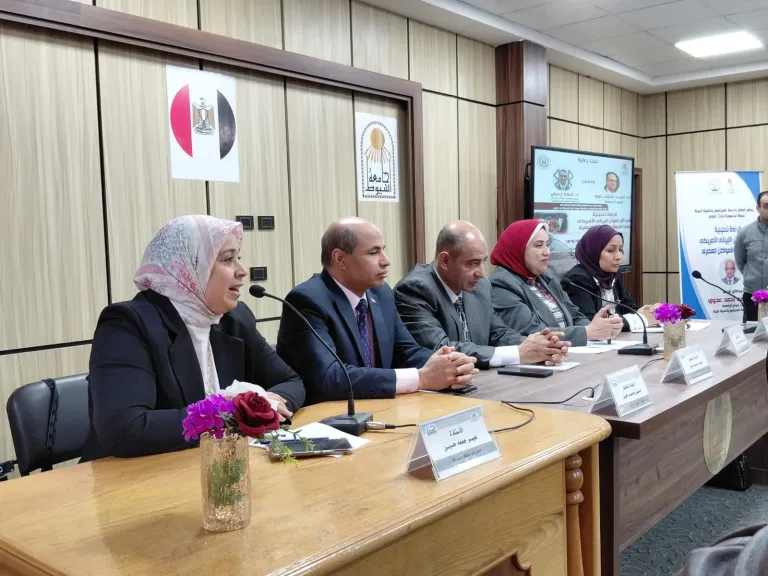 ”قراءة تحليلية في آثار التوتر الإيراني الأمريكي على الدولة والمواطن المصري” ندوة بإعلام أسيوط لمناقشة تأثيرها الوطن