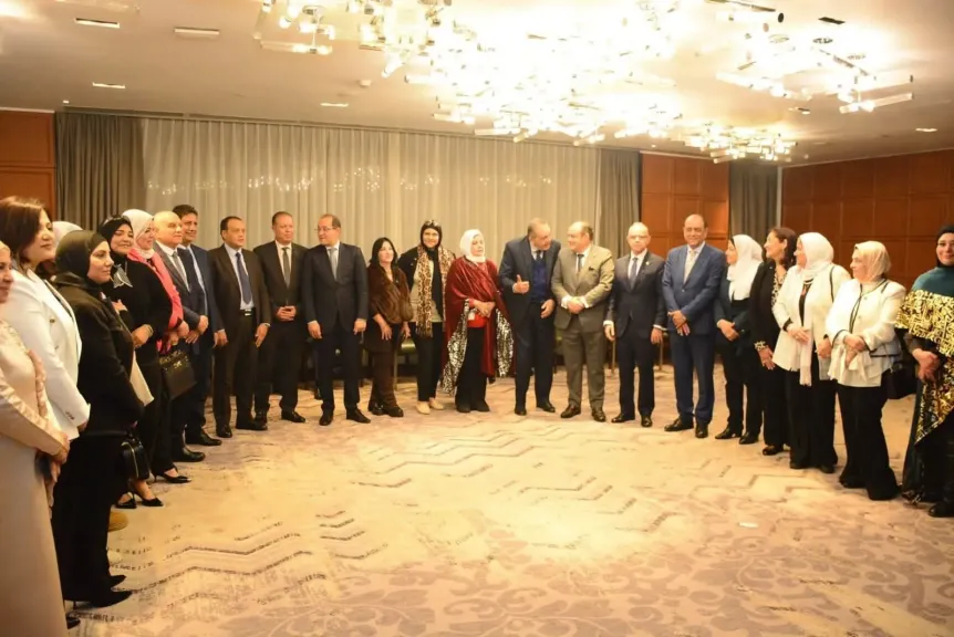 رئيس الشرفي للاتحاد السكندري يكرم أصحاب المهارات في دورة الفلكي الرمضانية لكرة القدم