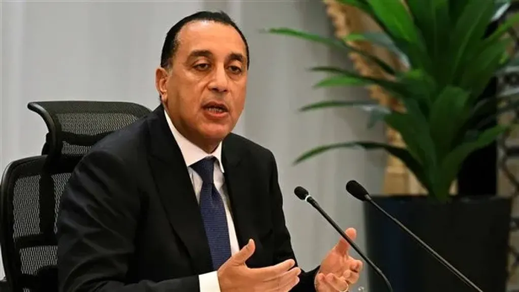 رئيس الوزراء يناقش التقديرات الأولية لمشروع موازنة العام المالي 2026/2027