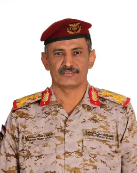 قائد محور الحديدة باليمن : تحصينات وخنادق حوثية تعرض نحو مليون مدني للخطر