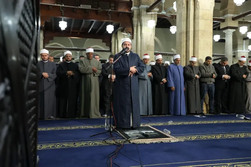 في الليلة التاسعة عشرة من رمضان.. إقبال واسع على الجامع الأزهر ومشاركة لافتة للقراء الشباب في إحياء التراويح بالقراءات المتواترة