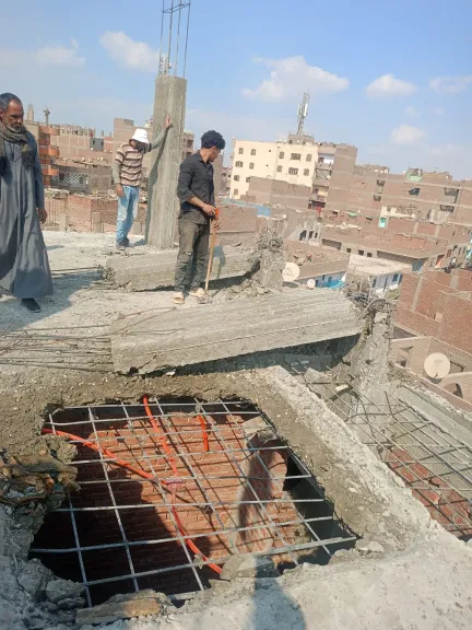 الموجة 28 تضرب بقوة.. إزالة بناء مخالف خارج الحيز العمراني بالخانكة