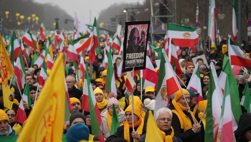 إيران تهدد بمصادرة ممتلكات مواطنيها المغتربين إذا عبرو عن دعمهم الهجمات عليها