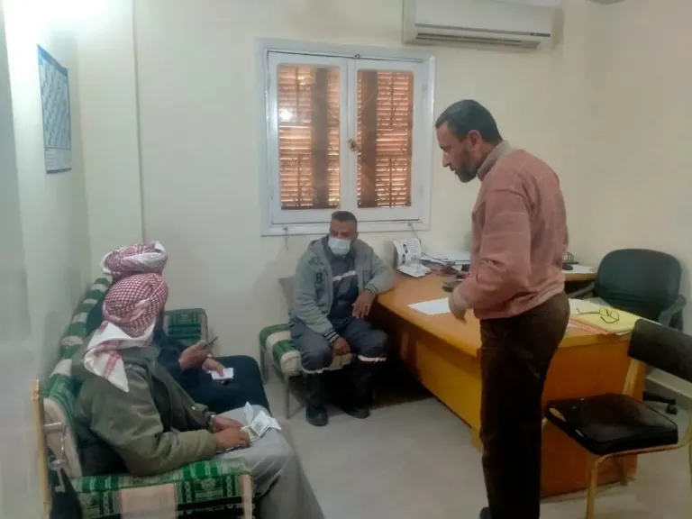 تسليم عقود عمل لذوي الهمم من أبناء جنوب سيناء