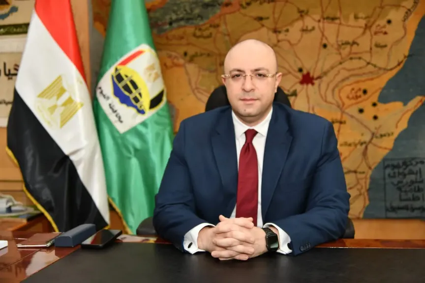 للتقصير في أداء أعمالهم.. محافظ الفيوم يحيل 7 من مسئولي المتغيرات والأقسام الهندسية بالوحدات المحلية القروية للنيابة