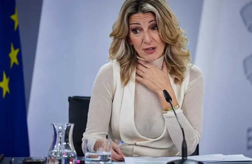 نائب رئيس الحكومة الاسبانية : الحرب على إيران غير قانونية وتنتهك ميثاق الأمم المتحدة