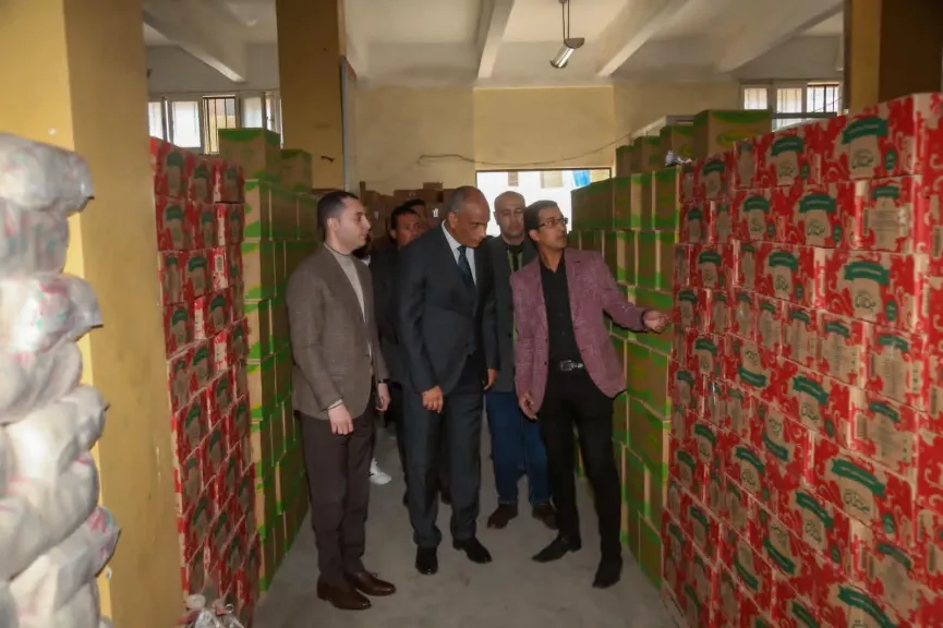 محافظ كفرالشيخ يتفقد «الشركة العامة لتجارة الجملة» ويؤكد توافر السلع الأساسية بأسعار مخفضة لتلبية احتياجات أهالينا