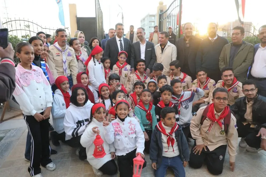 البرقي يلتقي أبناء ذوي القدرات والهمم بمائدة إفطار جماعي ويفتتح حمام السباحة بالمدينة الشبابية بالغردقة