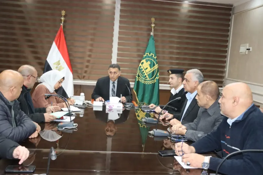 عقب تحريك أسعار الوقود.. القليوبية تعلن تعريفة الركوب الجديدة وتحذير صارم للسائقين المخالفين